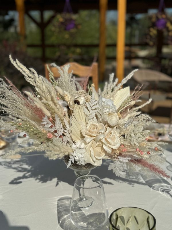 Aranjament din flori naturale criogenate/uscate pentru restaurant