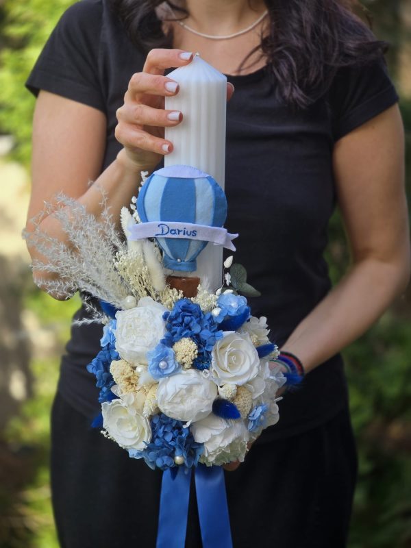 Lumanare botez cu bujori si decoratiune cu balon personalizat