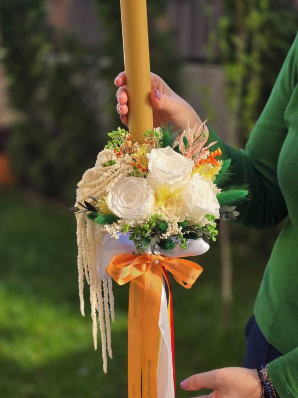 Lumanare pentru noaptea de Inviere cu trandafiri naturali criogenati